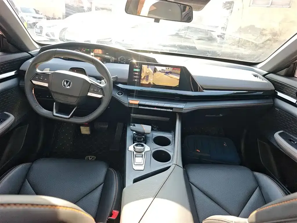 Changan UNI-V 2023 из CN, фото 3