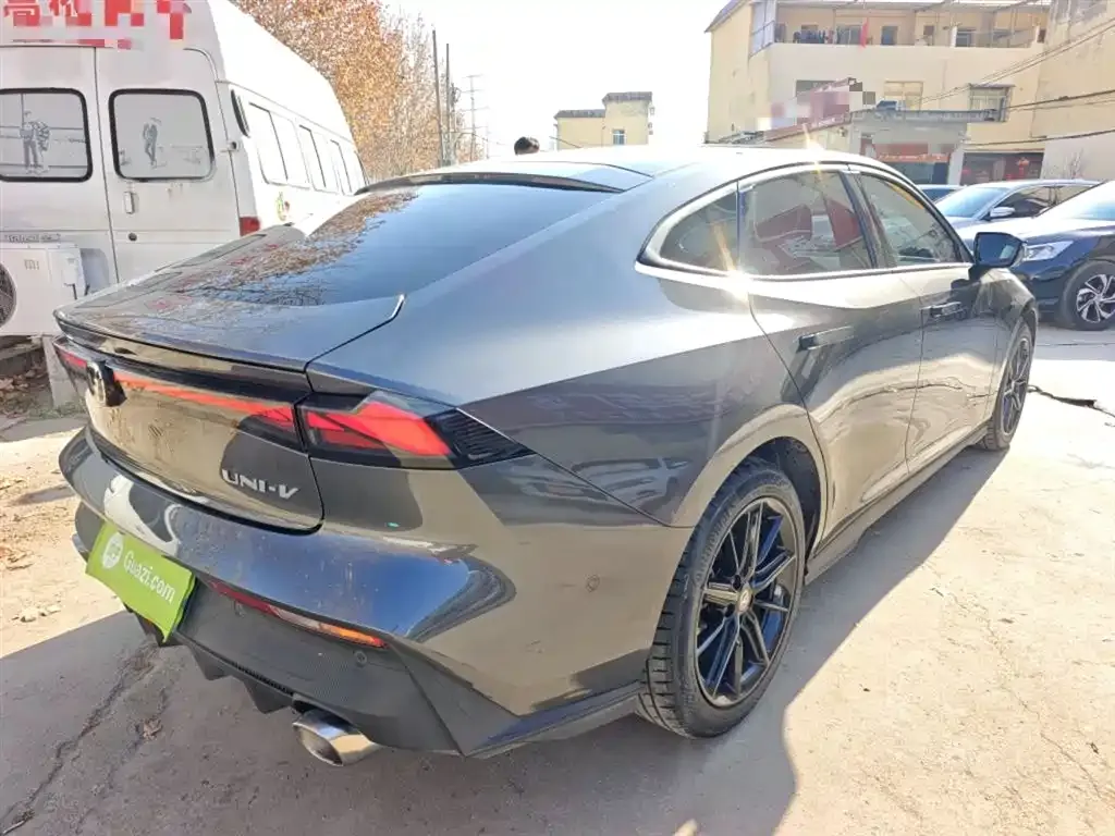 Changan UNI-V 2023 из CN, фото 4