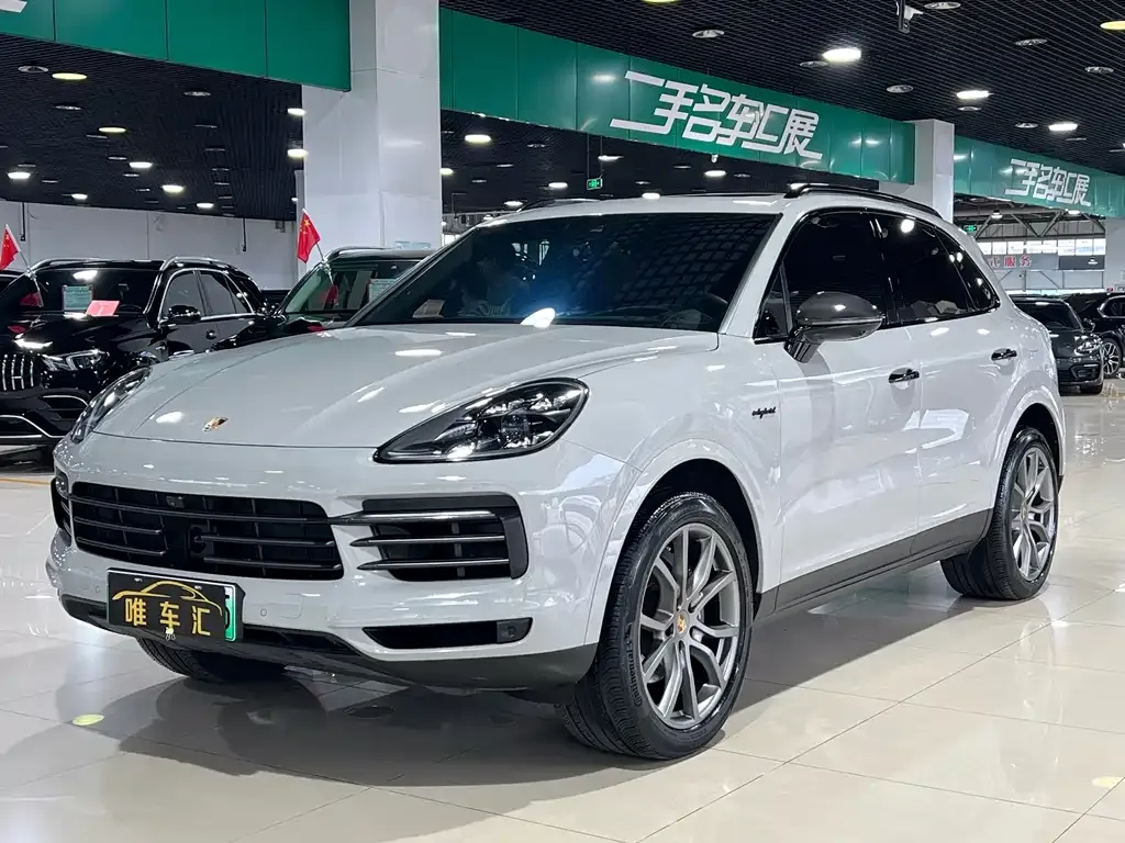 Porsche Cayenne Hybrid — фото 1