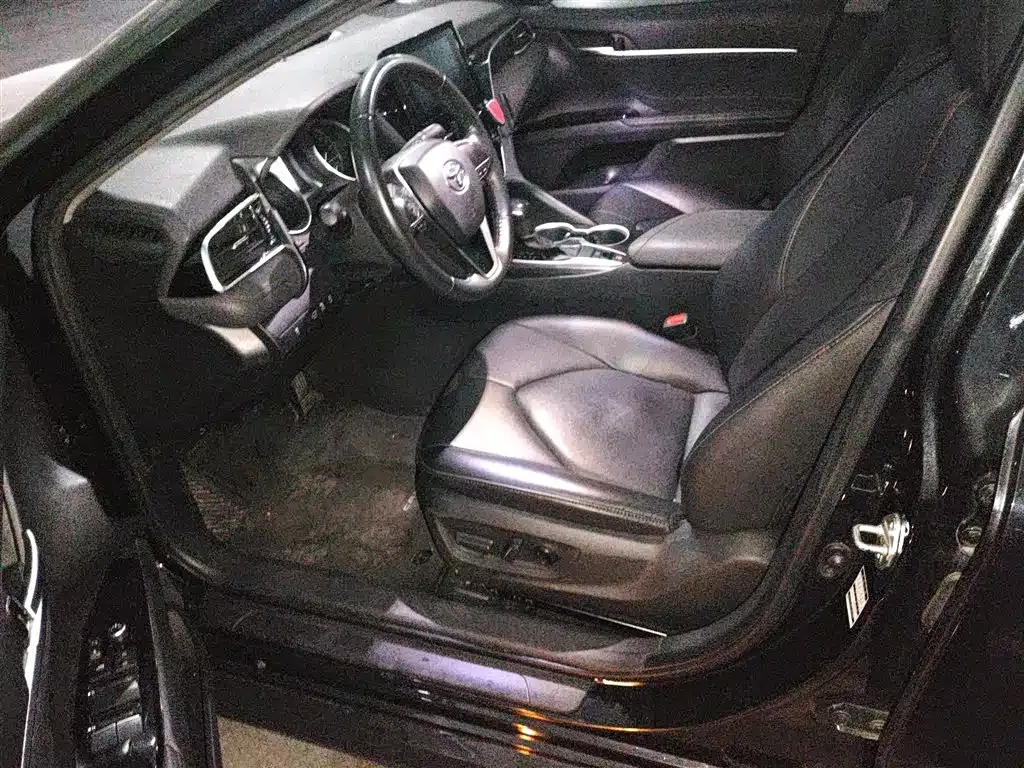 Toyota Camry 2023 из CN, фото 8