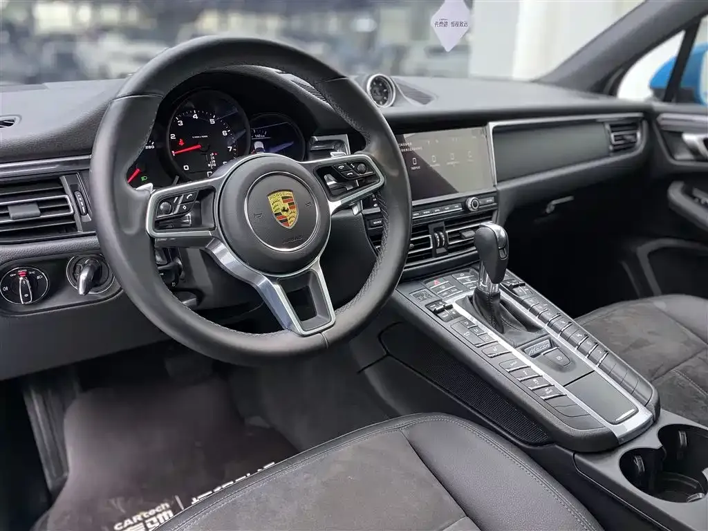 Porsche Macan — фото 6