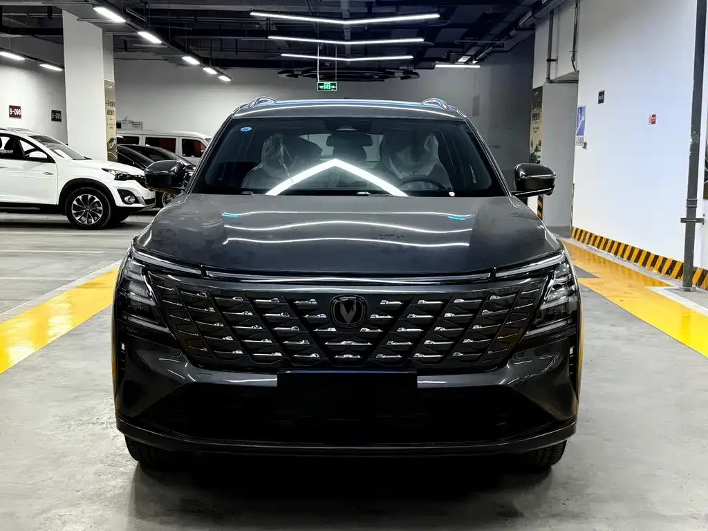 Changan CS75PLUS — фото 3