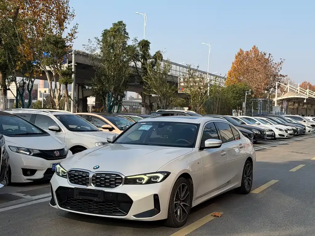 BMW 3 Series — фото 1