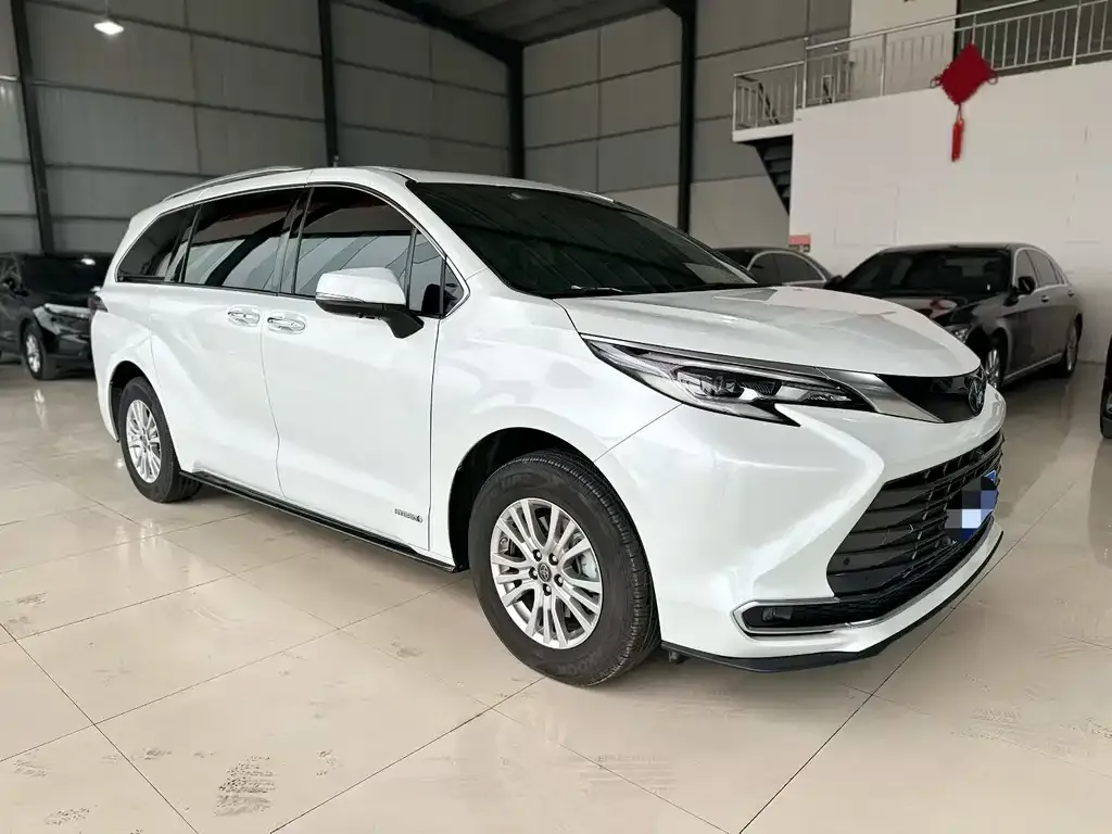 Toyota Sienna 2022 из CN, фото 5