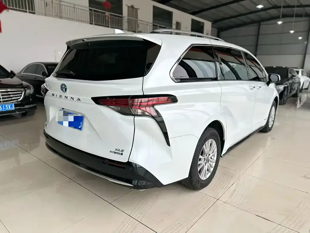 Toyota Sienna 2022 из CN, фото 6