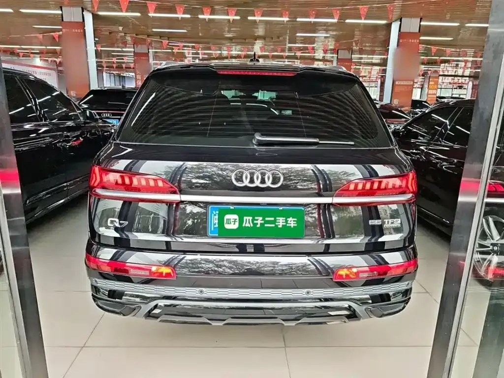 Audi Q7 2021 из CN, фото 9