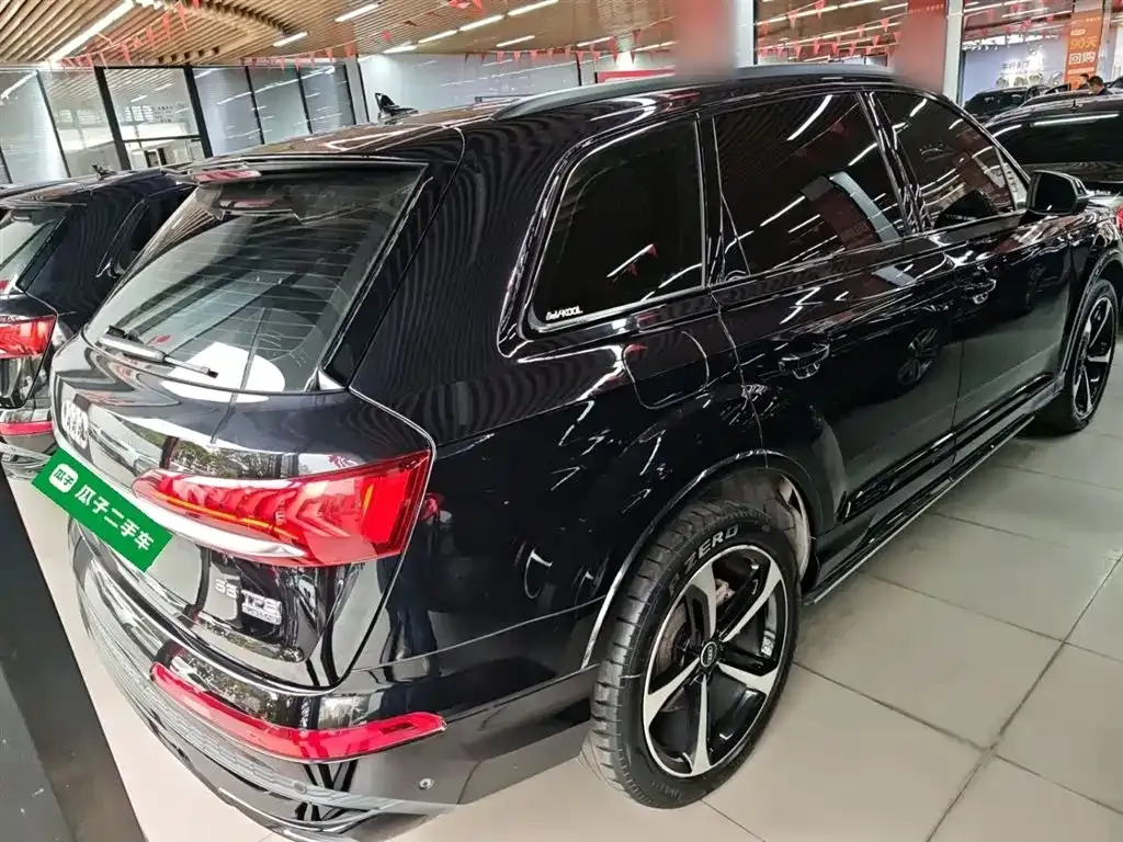 Audi Q7 2021 из CN, фото 10