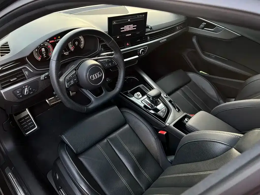 Audi A4L 2024 из CN, фото 2
