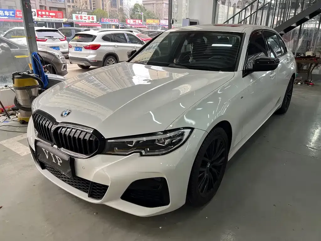 BMW 3 Series 2022 из CN, фото 1