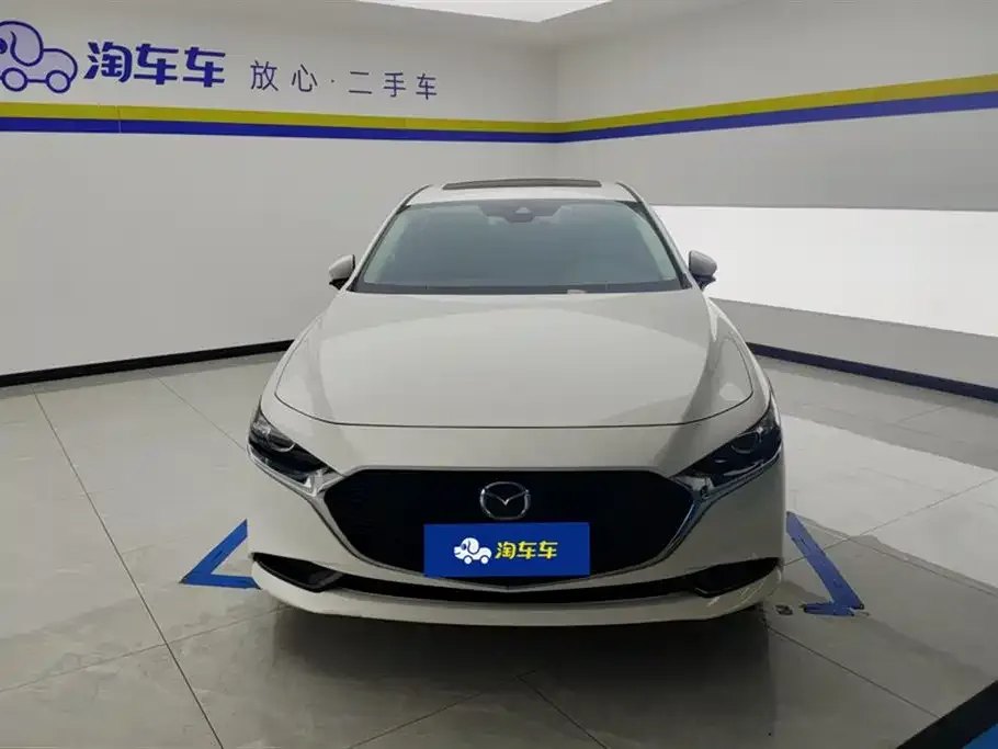 Mazda 3 Axela 2023 из CN, фото 2