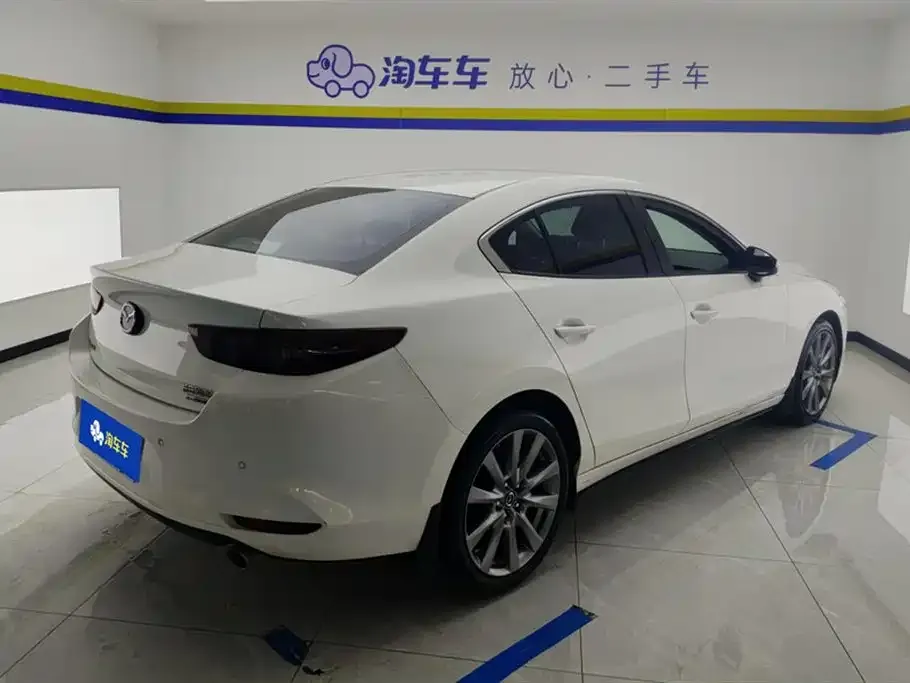 Mazda 3 Axela 2023 из CN, фото 3