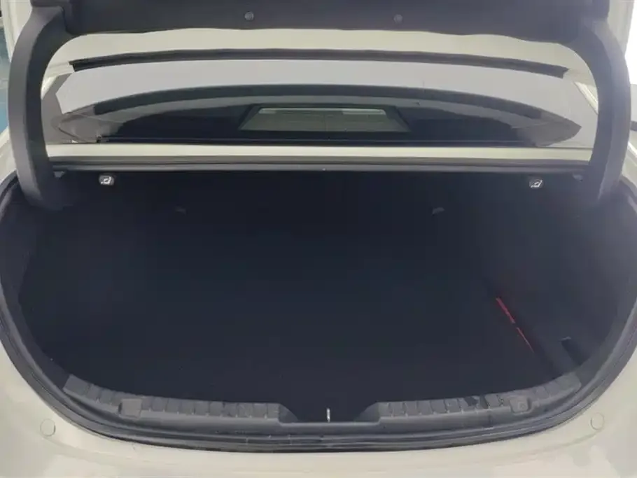 Mazda 3 Axela 2023 из CN, фото 4