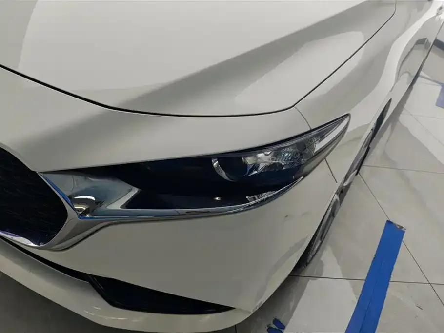 Mazda 3 Axela 2023 из CN, фото 5