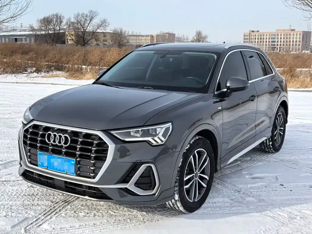 Audi Q3 2023 из CN, фото 1