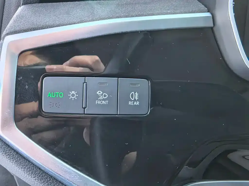 Audi Q3 2023 из CN, фото 3