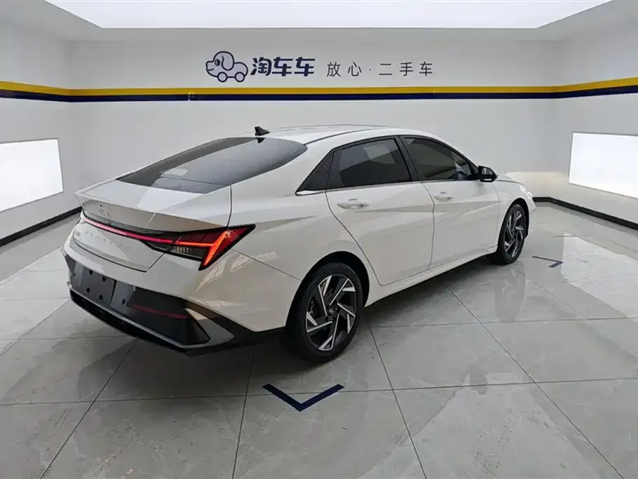Hyundai Elantra 2024 из CN, фото 3