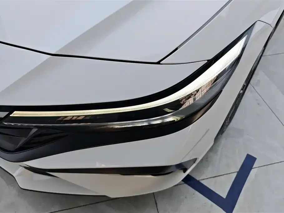 Hyundai Elantra 2024 из CN, фото 5