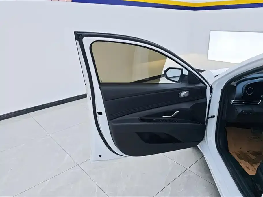 Hyundai Elantra 2024 из CN, фото 7