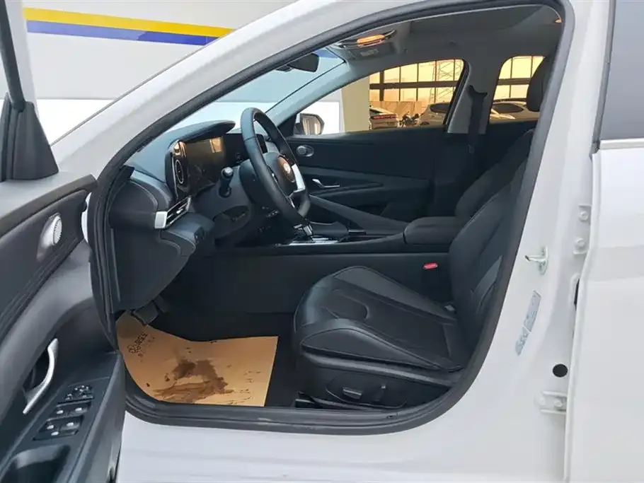 Hyundai Elantra 2024 из CN, фото 9