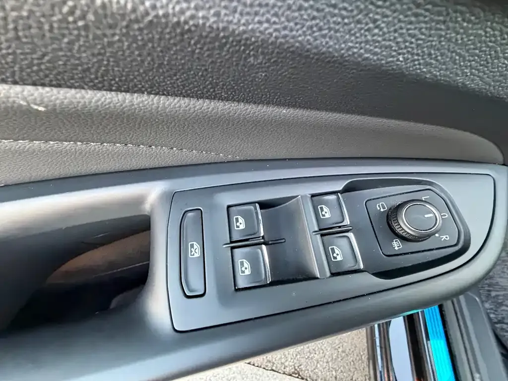 Volkswagen Passat 2023 из CN, фото 3