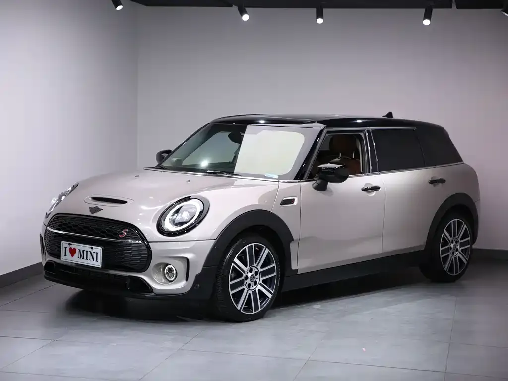 MINI Clubman — фото 1
