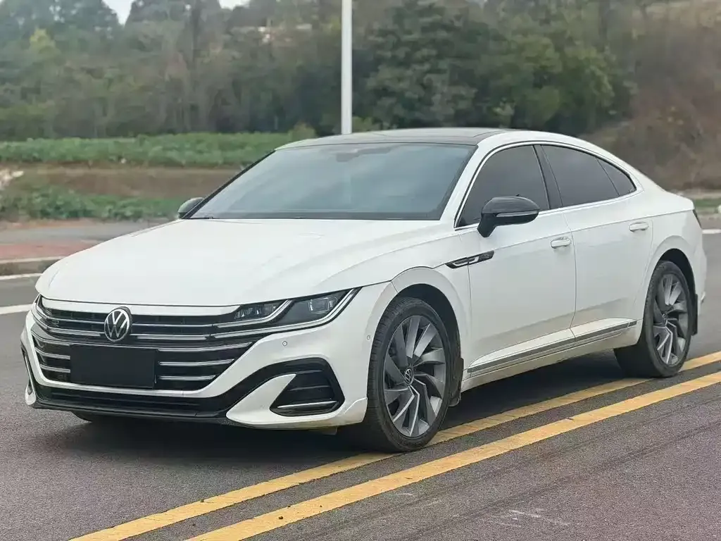 Volkswagen CC 2023 из CN, фото 1