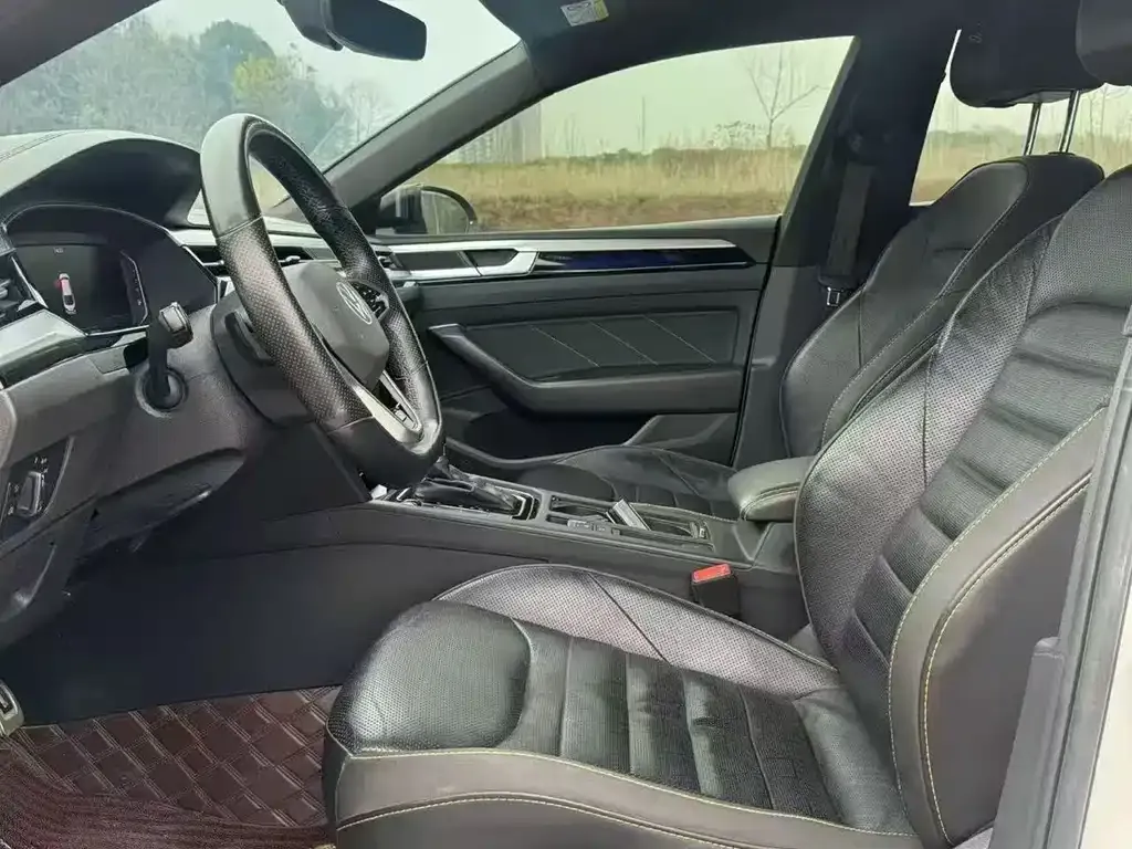 Volkswagen CC 2023 из CN, фото 8