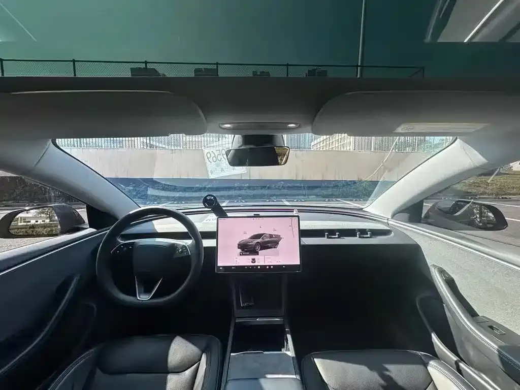 Tesla Model 3 2024 из CN, фото 2