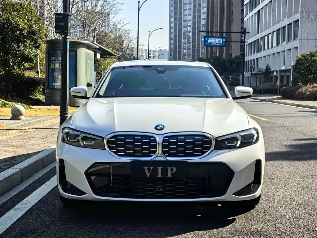 BMW 3 Series 2023 из CN, фото 5