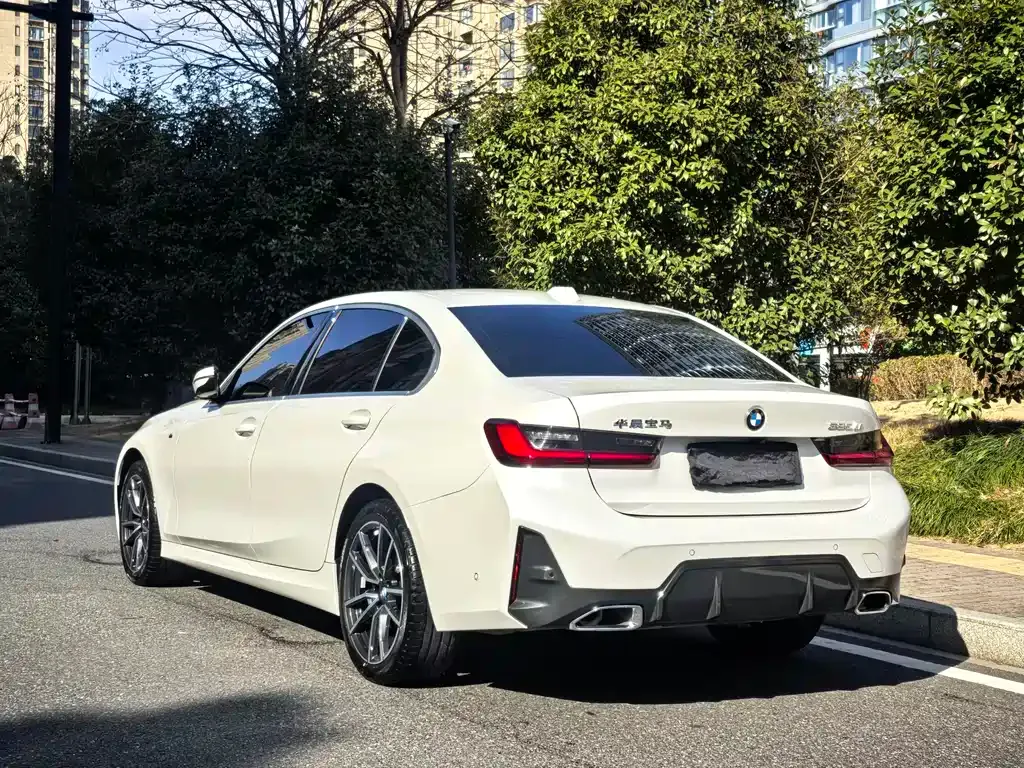 BMW 3 Series 2023 из CN, фото 9