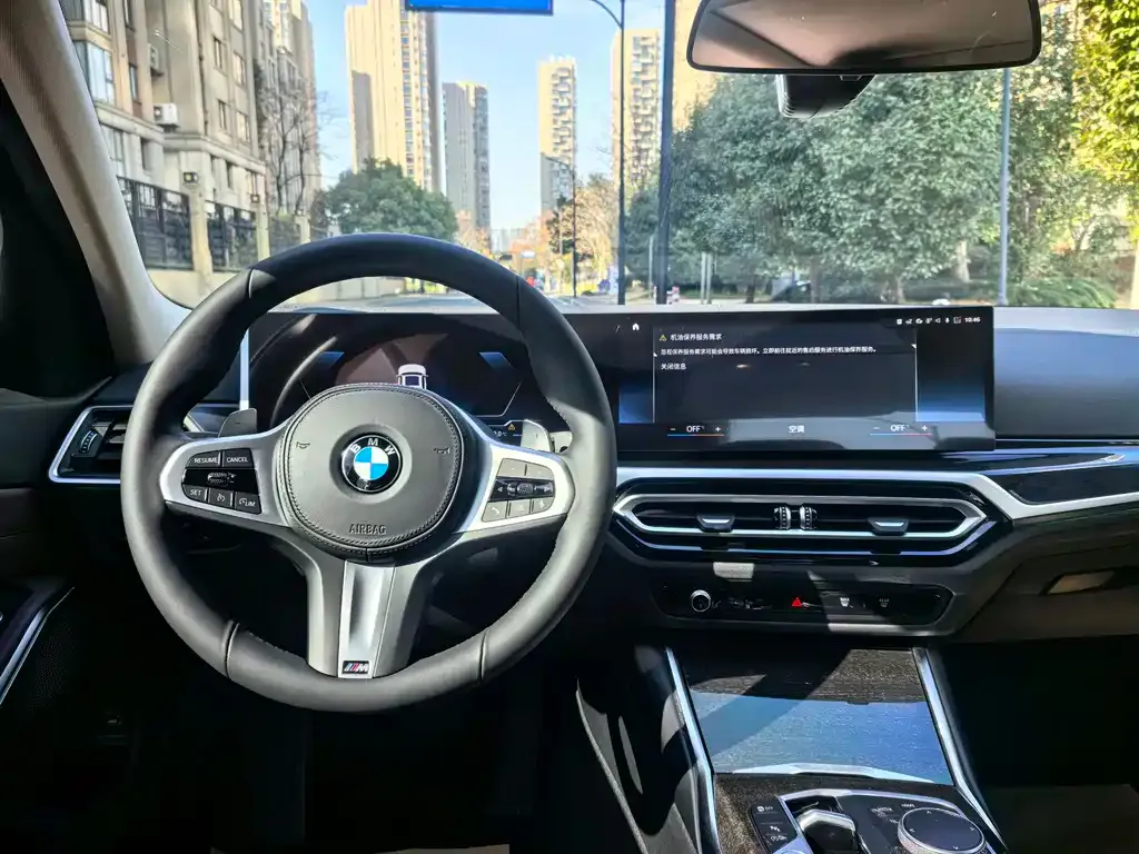 BMW 3 Series 2023 из CN, фото 2