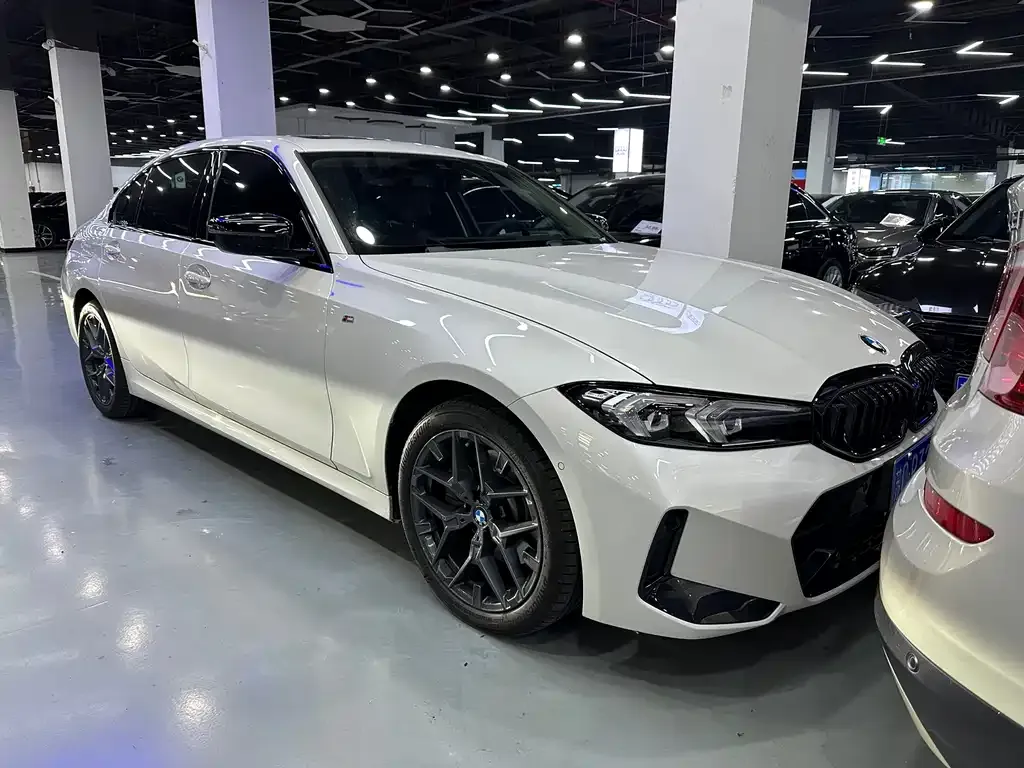 BMW 3 Series 2025 из CN, фото 2