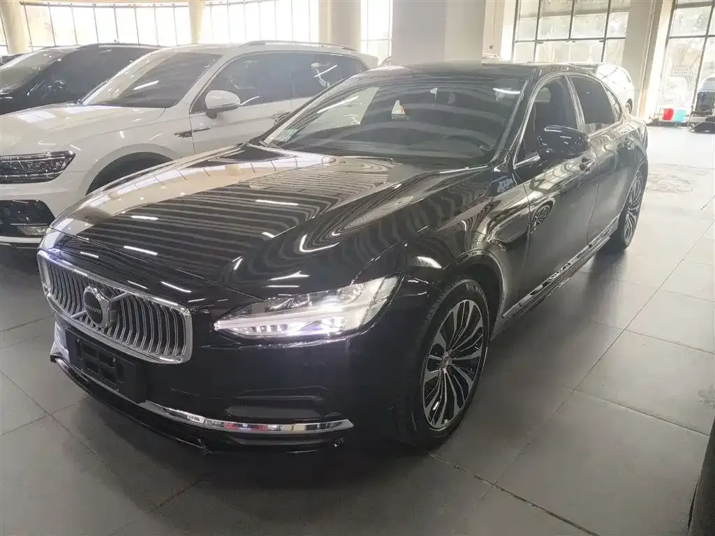 Volvo S90 2024 из CN, фото 1
