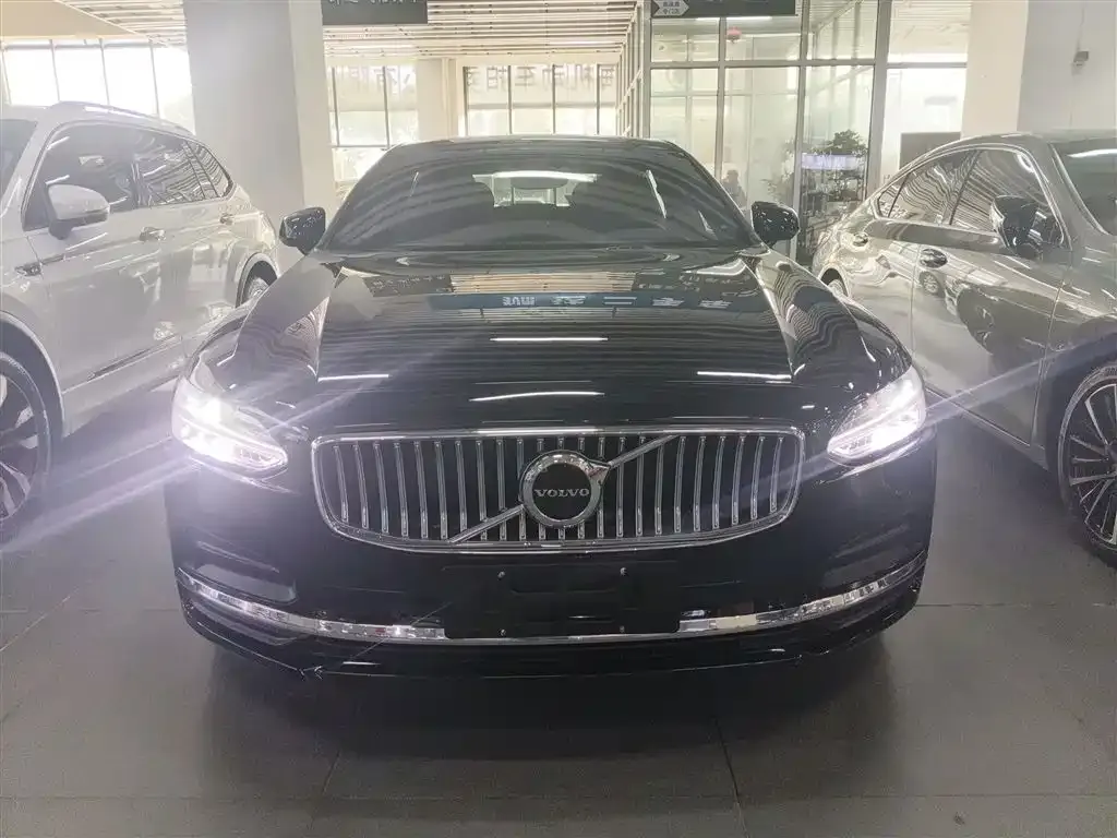 Volvo S90 2024 из CN, фото 6