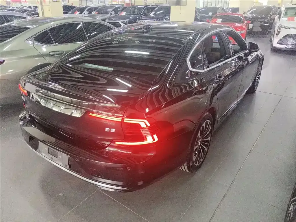 Volvo S90 2024 из CN, фото 8