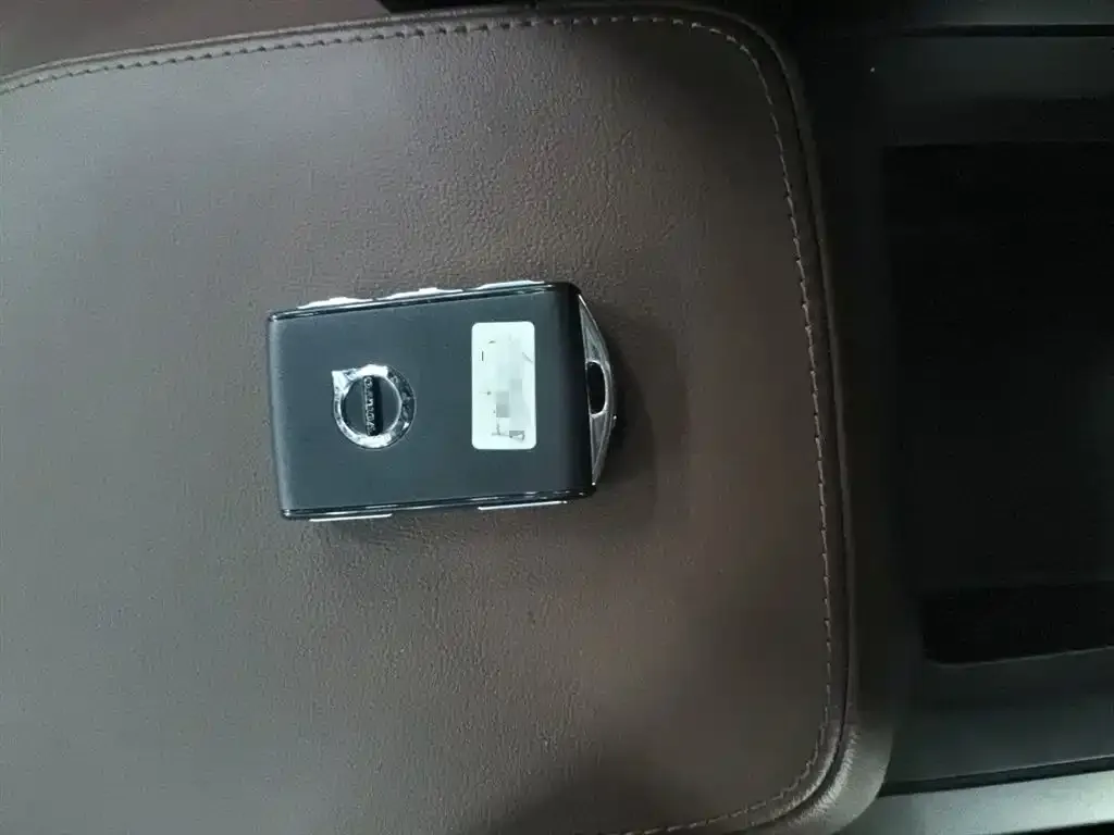 Volvo S90 2024 из CN, фото 2