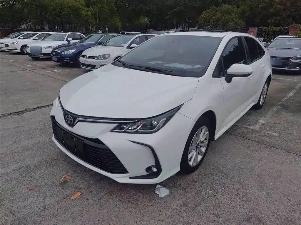 Toyota Corolla 2023 из CN, фото 2