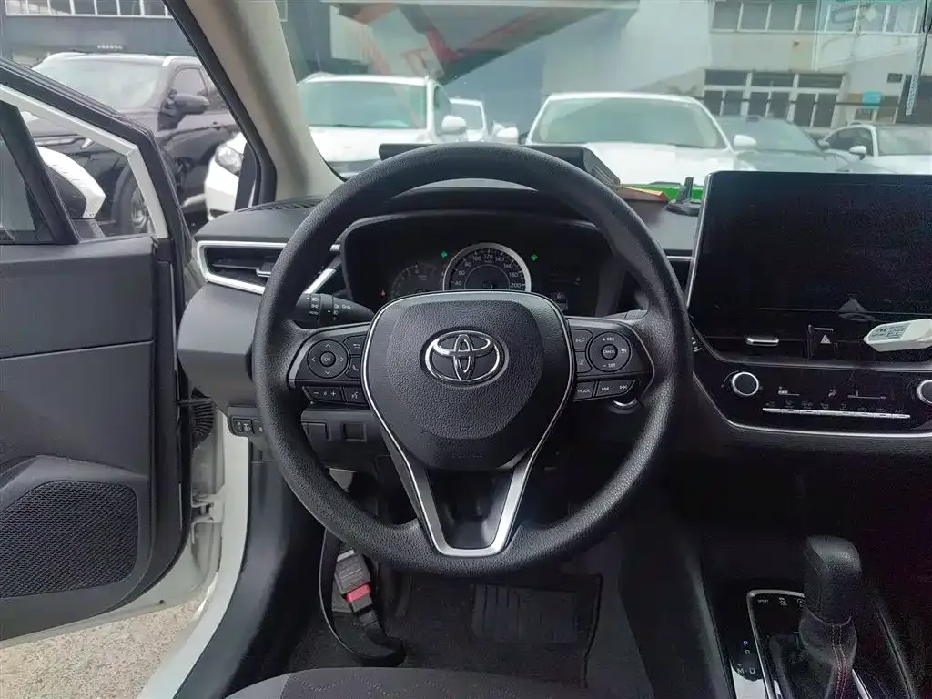 Toyota Corolla 2023 из CN, фото 3