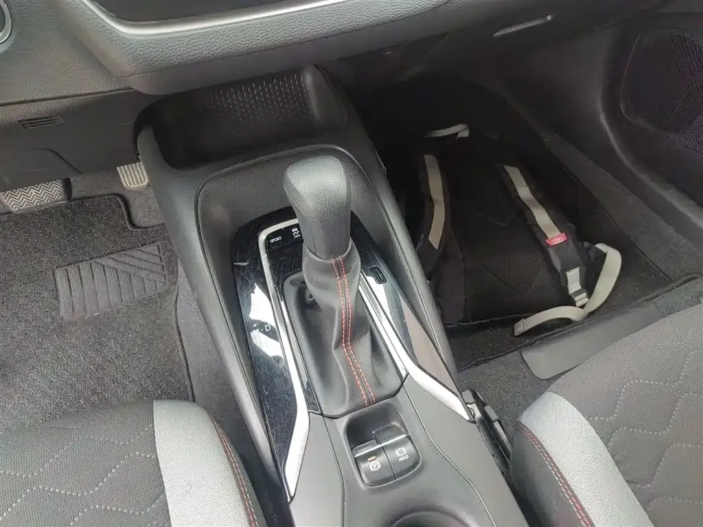 Toyota Corolla 2023 из CN, фото 6