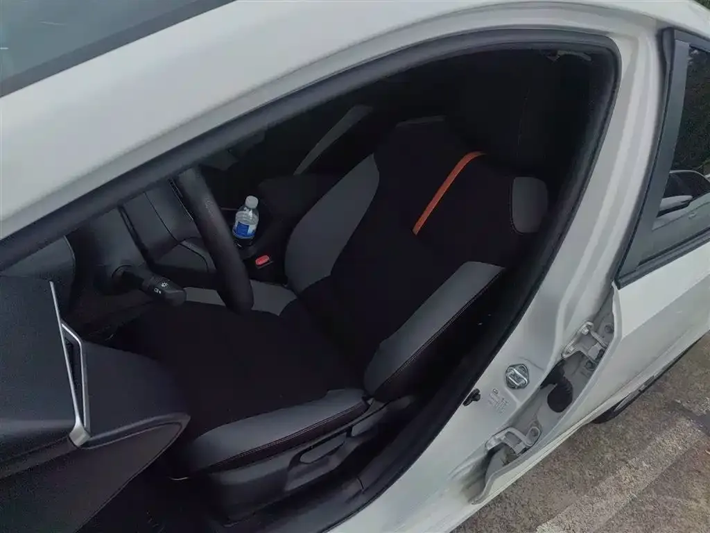 Toyota Corolla 2023 из CN, фото 7
