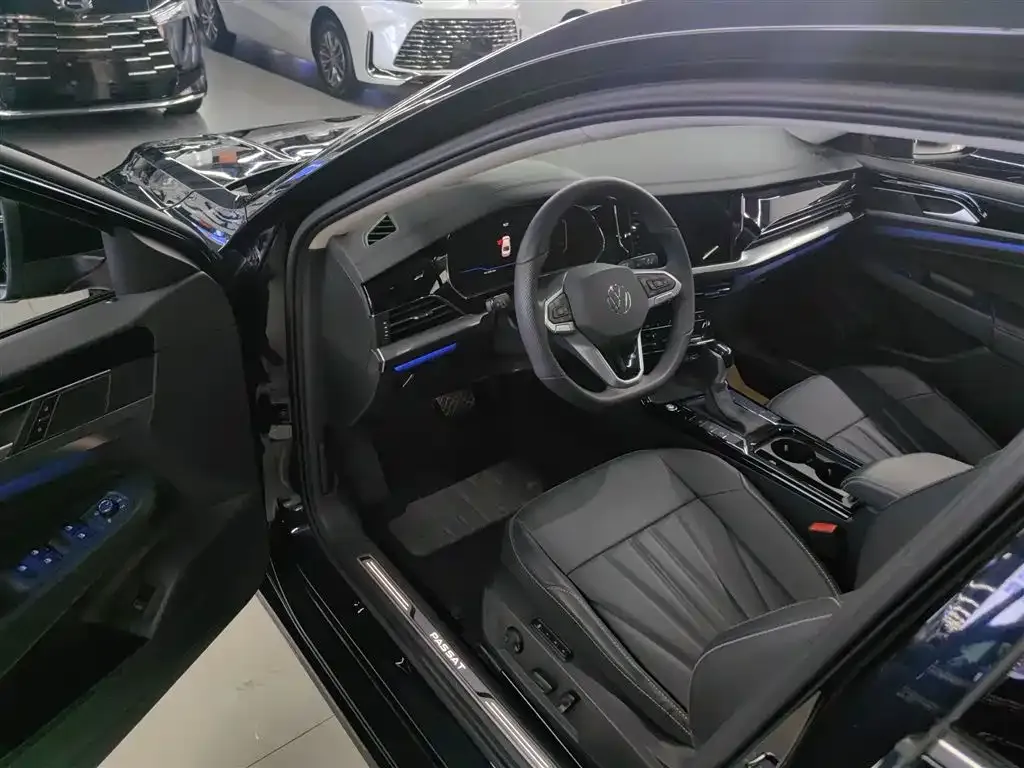 Volkswagen Passat 2024 из CN, фото 8