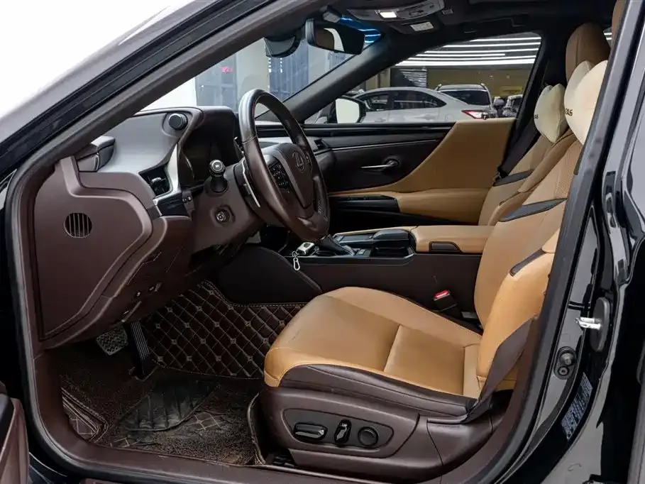 Lexus ES 2021 из CN, фото 10