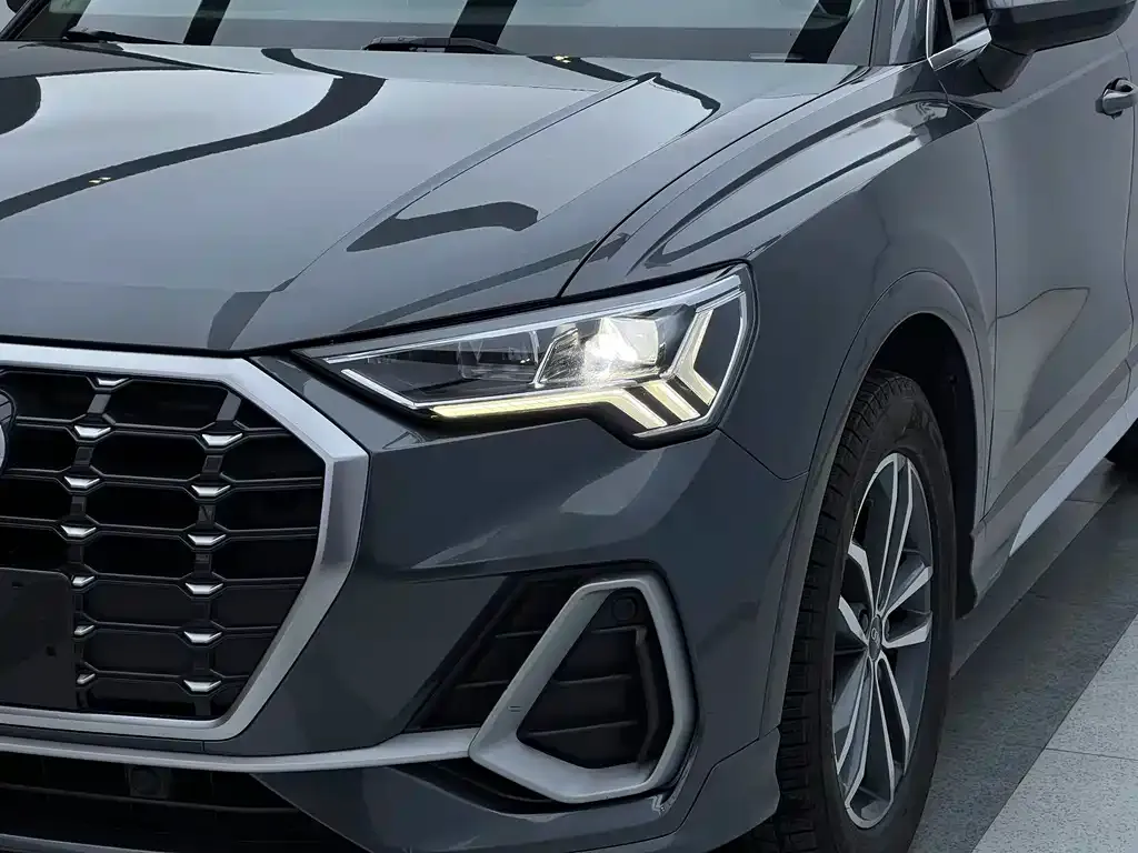 Audi Q3 2021 из CN, фото 3