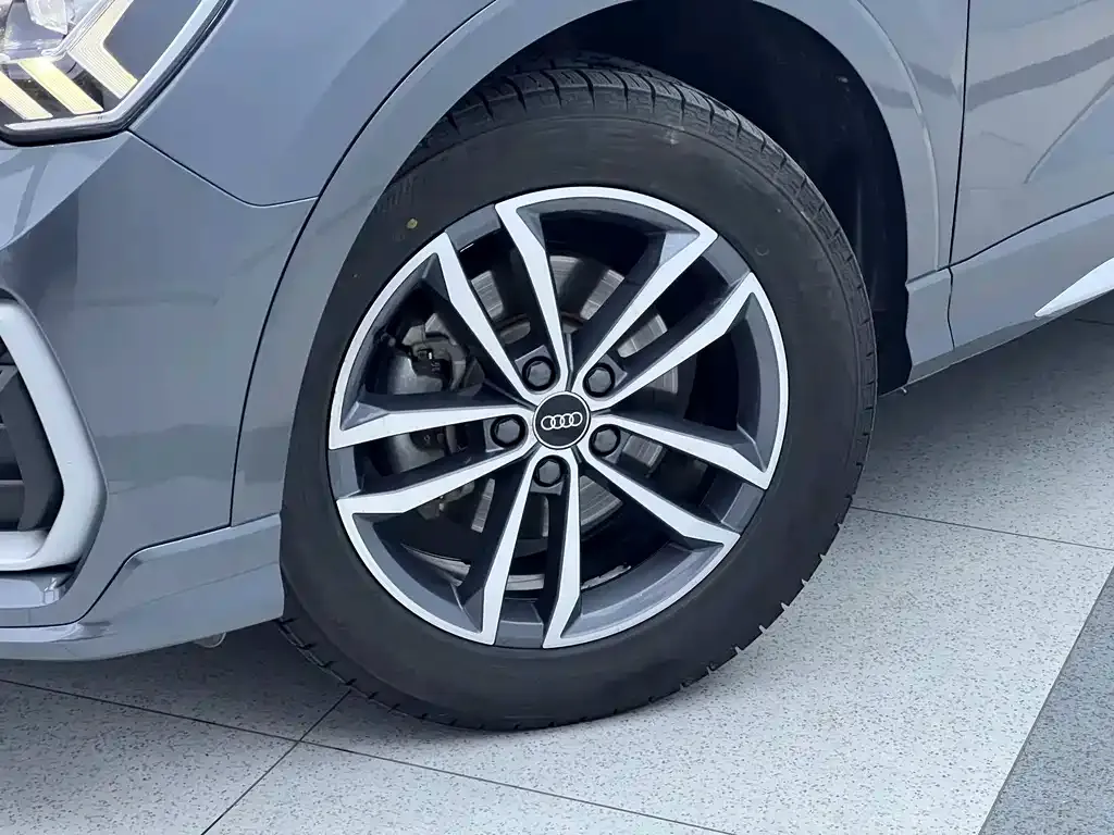 Audi Q3 2021 из CN, фото 6