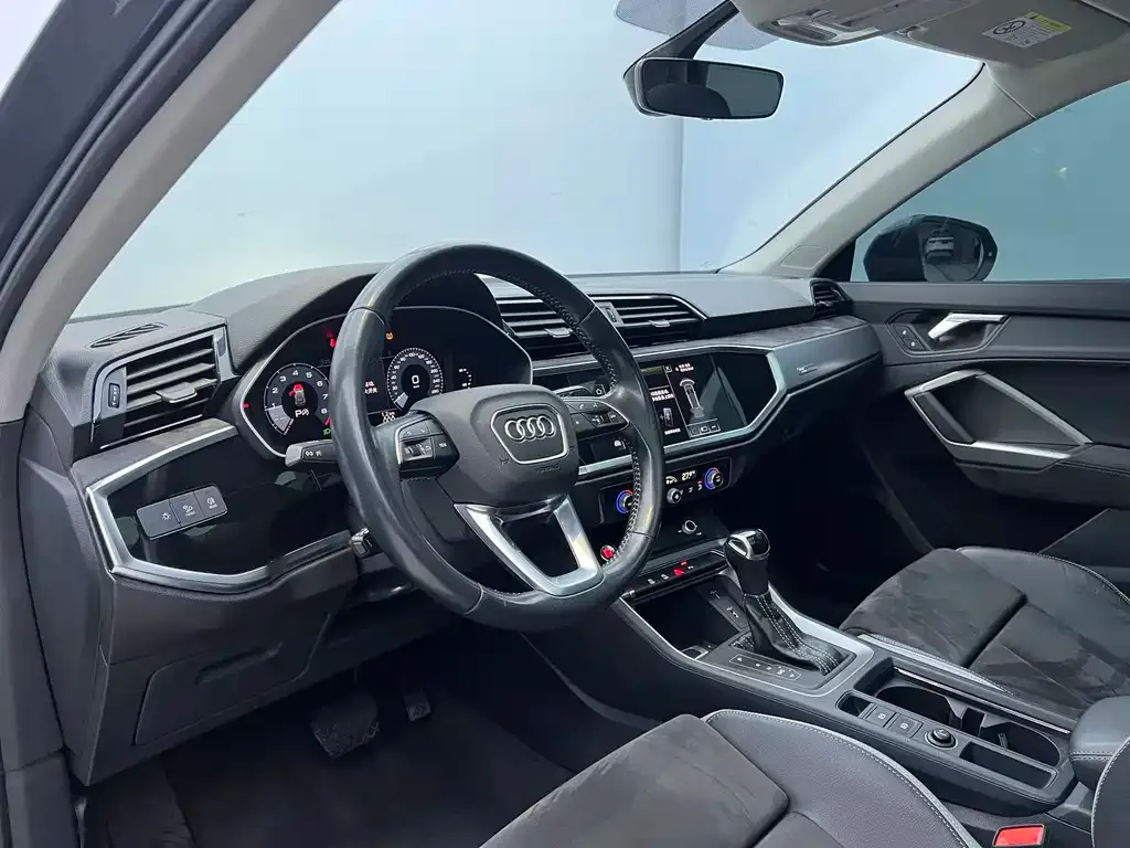 Audi Q3 2021 из CN, фото 9