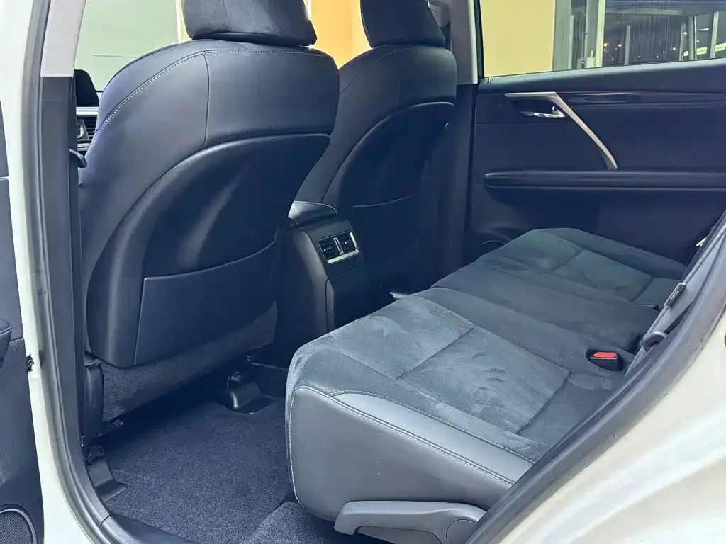 Lexus RX 2023 из CN, фото 2