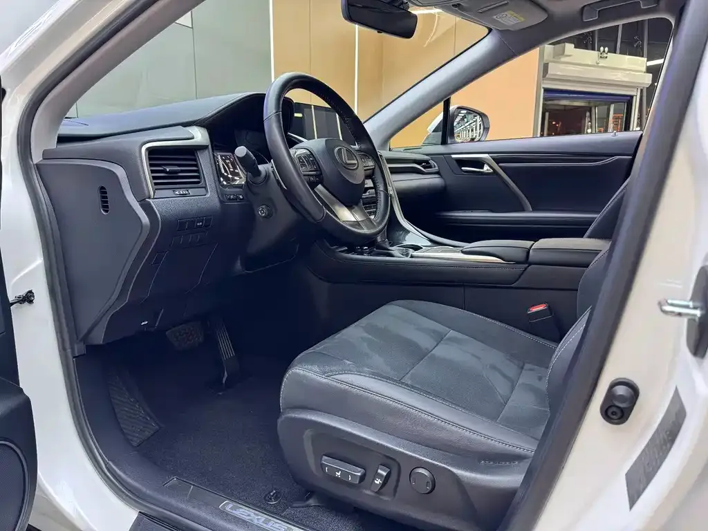 Lexus RX 2023 из CN, фото 5