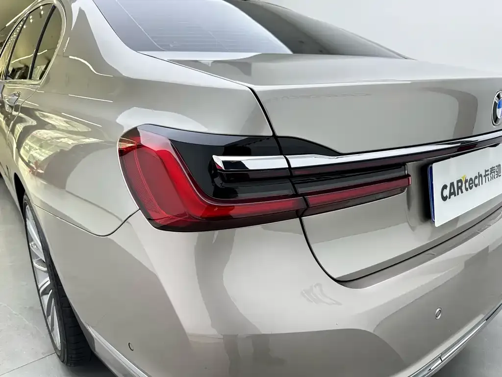 BMW 7 Series 2022 из CN, фото 3