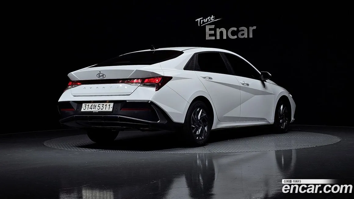 Hyundai AVANTE — фото 2