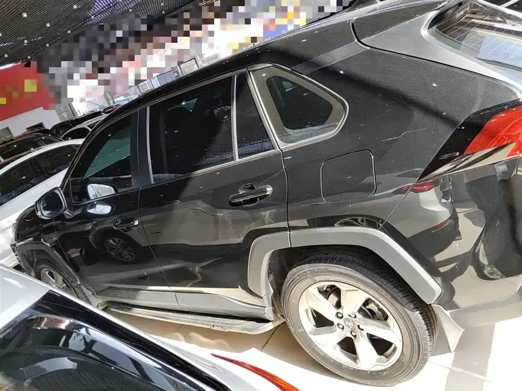 Toyota RAV4 2021 из CN, фото 2